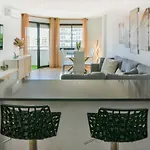Beach&pool Select דירה
